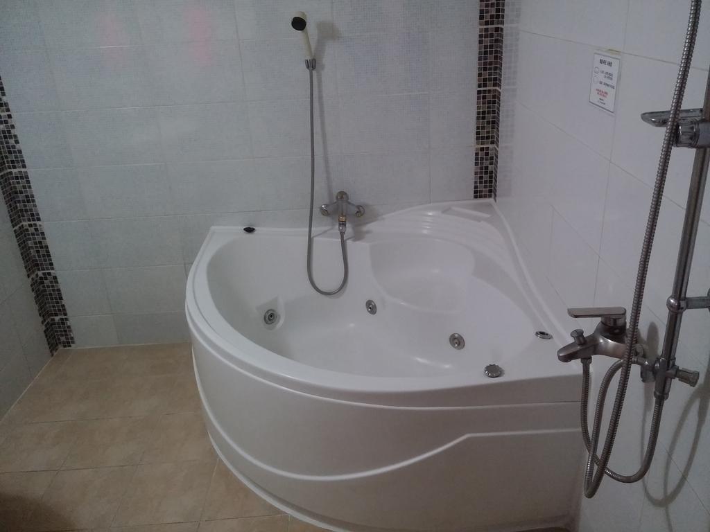 Cyber Motel Gunsan Ngoại thất bức ảnh