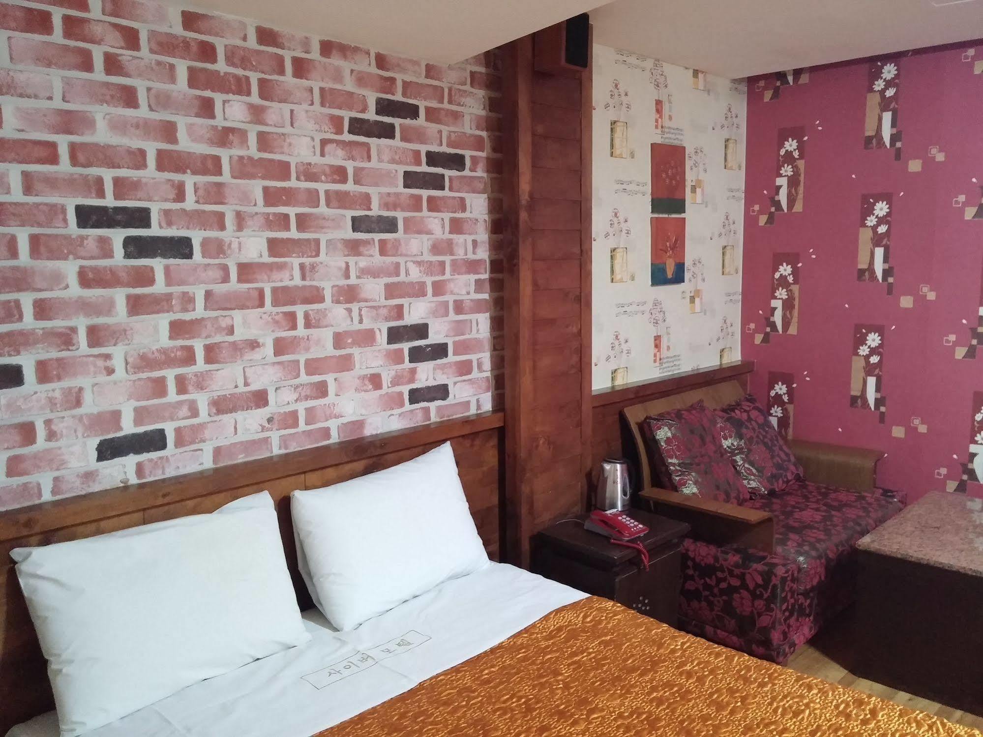 Cyber Motel Gunsan Ngoại thất bức ảnh