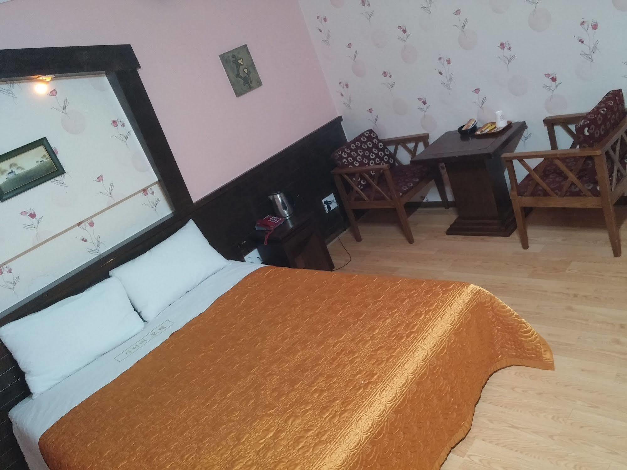 Cyber Motel Gunsan Ngoại thất bức ảnh