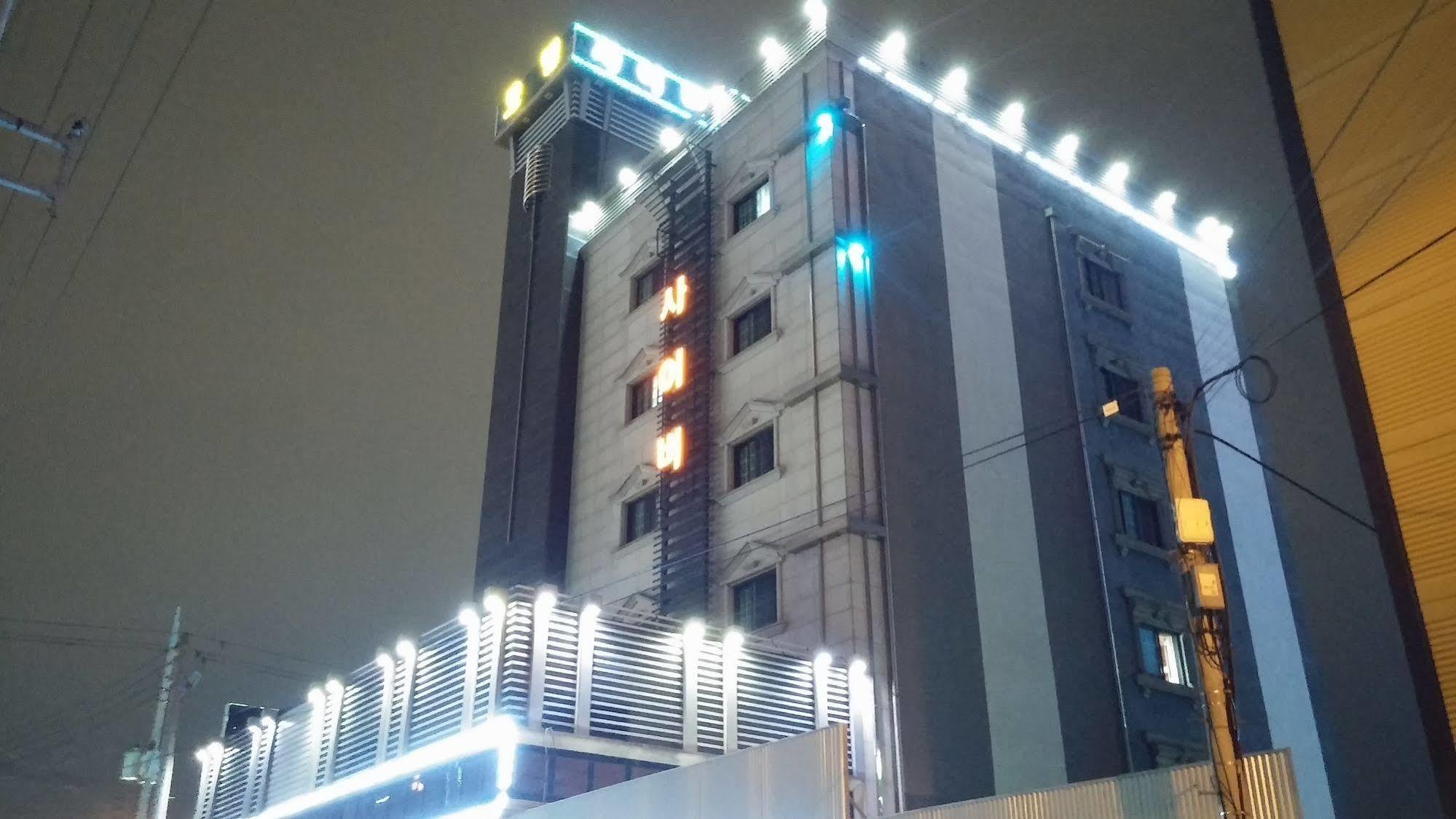 Cyber Motel Gunsan Ngoại thất bức ảnh